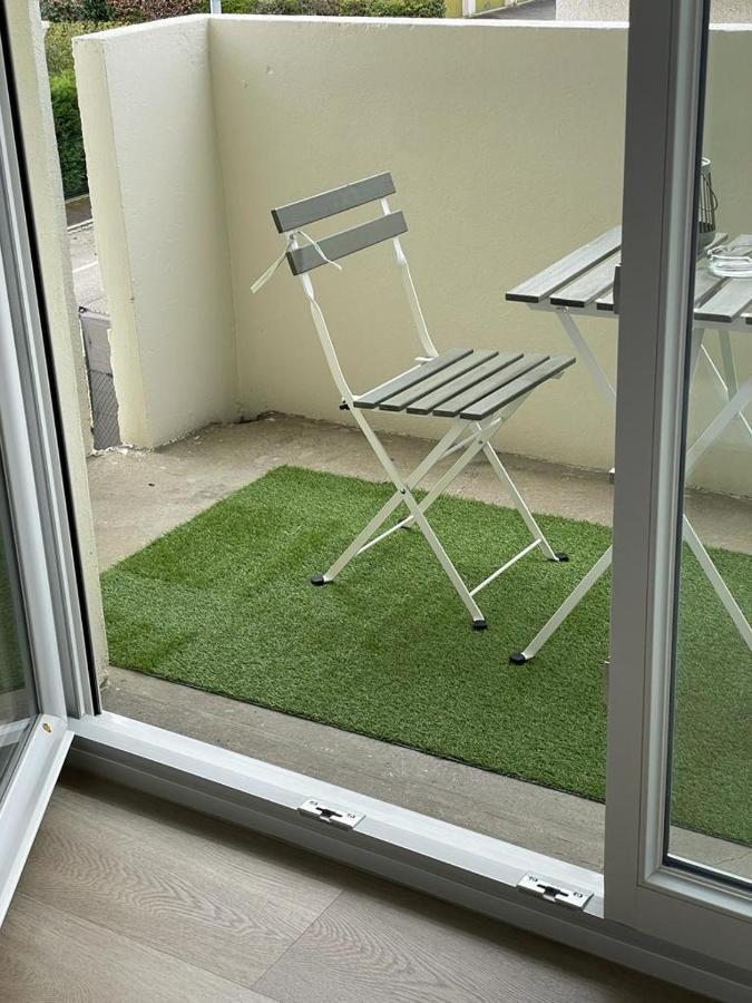 Studio T A 5Mn Euro Airport Avec Terrasse 생루이 외부 사진